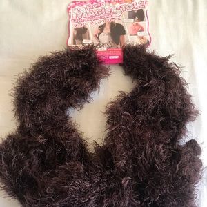 Daiso Fluffy Magic Stole